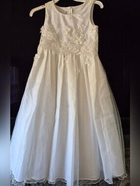 Iris & Ivy White Floral Appliqué Tulle Dress-Perfect For Flower Girl/Communion